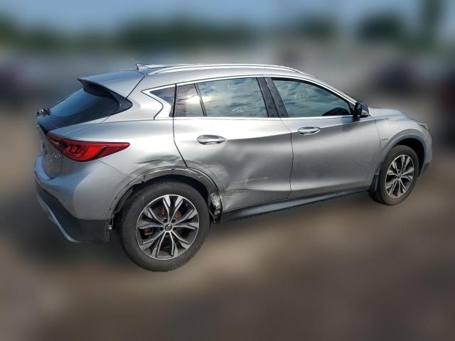 Photo 2 VIN: SJKCH5CRXJA054704 - INFINITI QX30 