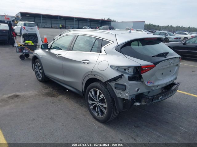 Photo 2 VIN: SJKCH5CRXKA010008 - INFINITI QX30 