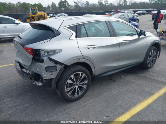 Photo 3 VIN: SJKCH5CRXKA010008 - INFINITI QX30 