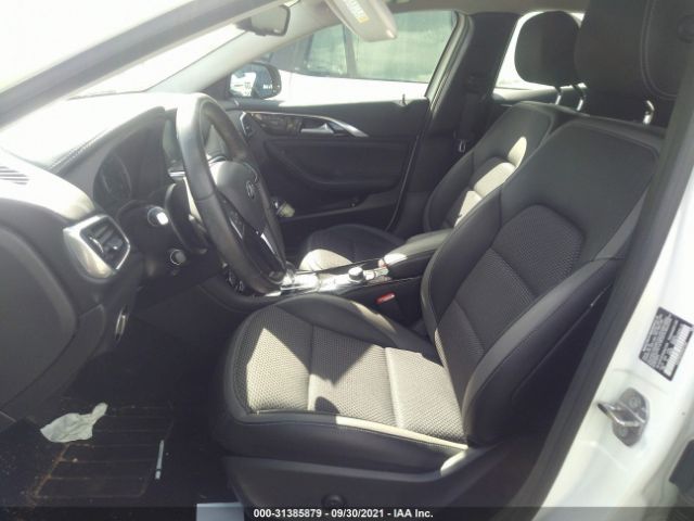 Photo 4 VIN: SJKCH5CRXKA011224 - INFINITI QX30 