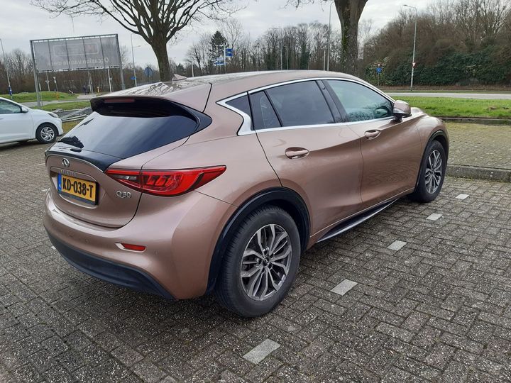 Photo 3 VIN: SJKDAAH15U1003885 - INFINITI Q30 