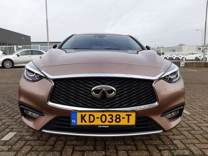 Photo 8 VIN: SJKDAAH15U1003885 - INFINITI Q30 