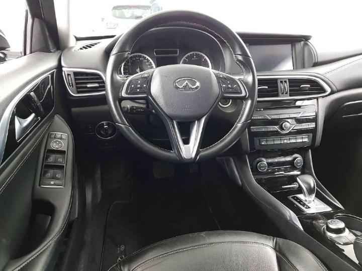 Photo 7 VIN: SJKDAAH15U1004403 - INFINITI Q30 