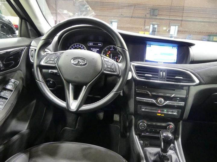 Photo 7 VIN: SJKDAAH15U1006766 - INFINITI Q30 