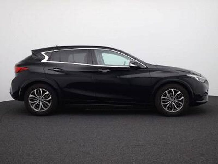 Photo 6 VIN: SJKDAAH15U1029373 - INFINITI Q30 