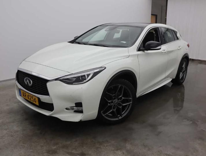 Photo 1 VIN: SJKDAAH15U1029565 - INFINITI Q30 