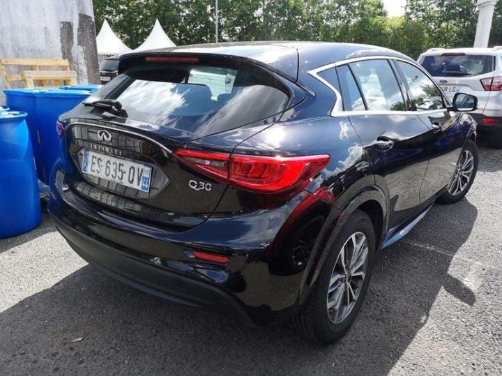 Photo 3 VIN: SJKDAAH15U1037492 - INFINITI Q30 