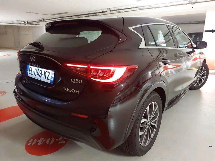 Photo 3 VIN: SJKDAAH15U1040922 - INFINITI Q30 