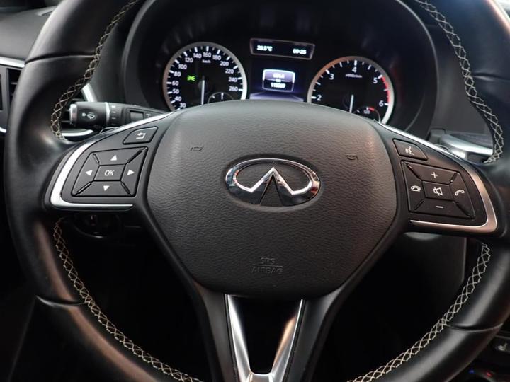 Photo 10 VIN: SJKDAAH15U1044261 - INFINITI Q30 