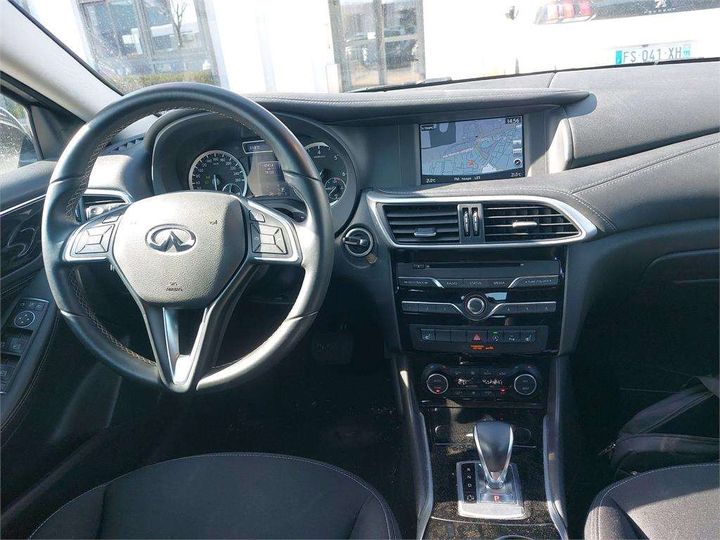 Photo 4 VIN: SJKDAAH15U1054979 - INFINITI Q30 