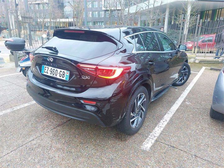 Photo 3 VIN: SJKDAAH15U1055133 - INFINITI Q30 