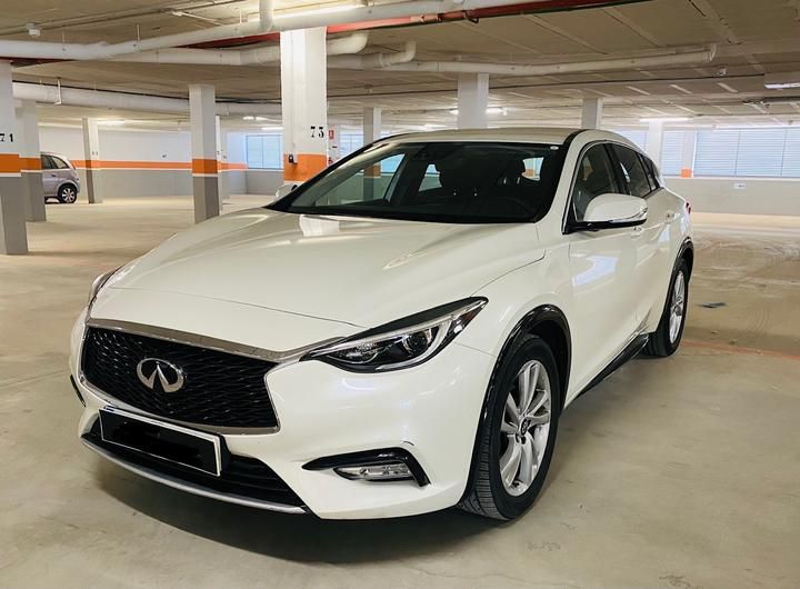 Photo 1 VIN: SJKDAAH15U1058255 - INFINITI Q30 