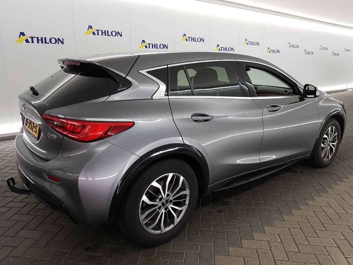 Photo 4 VIN: SJKDAAH15U1058938 - INFINITI Q30 