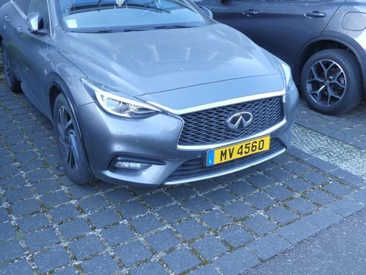 Photo 2 VIN: SJKDBAH15U1011136 - INFINITI Q30 