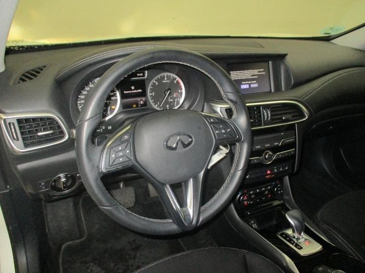 Photo 30 VIN: SJKDBNH15U2010583 - INFINITI QX30 