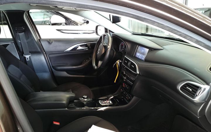 Photo 21 VIN: SJKDBNH15U2012692 - INFINITI QX30 