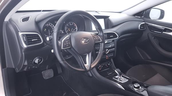 Photo 11 VIN: SJKDH5CP5HA033921 - INFINITI Q 30 