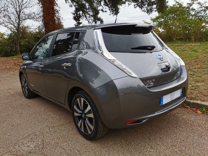 Photo 2 VIN: SJNFAAZE0U6037542 - NISSAN LEAF 