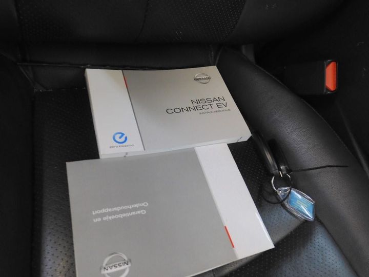 Photo 10 VIN: SJNFAAZE0U6058608 - NISSAN LEAF 