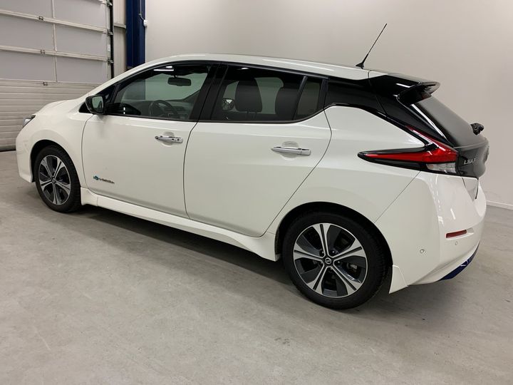 Photo 9 VIN: SJNFAAZE1U0025121 - NISSAN LEAF 