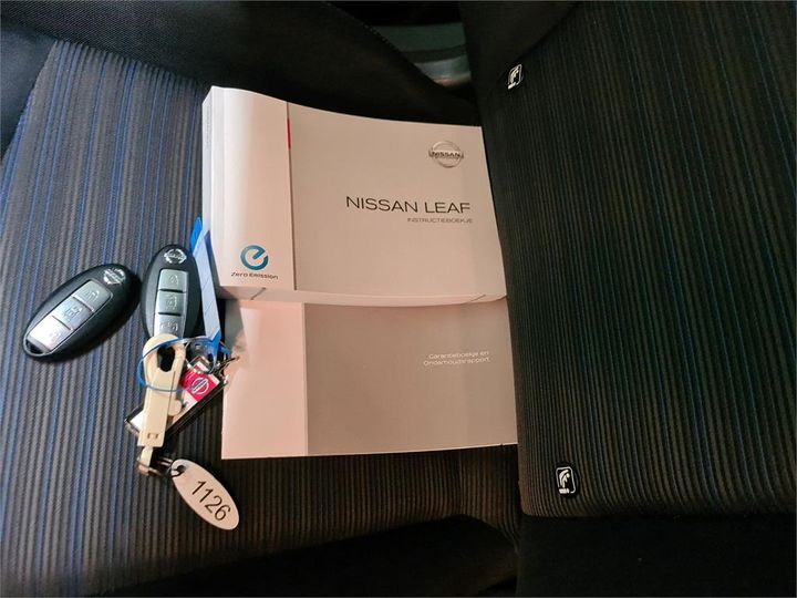 Photo 9 VIN: SJNFAAZE1U0027935 - NISSAN LEAF 