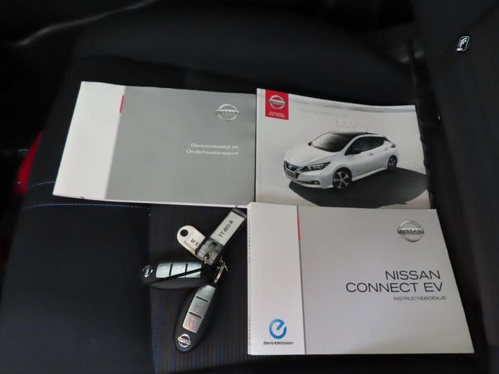 Photo 11 VIN: SJNFAAZE1U0035205 - NISSAN LEAF 