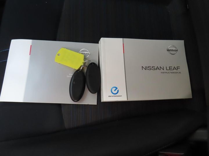 Photo 10 VIN: SJNFAAZE1U0044160 - NISSAN LEAF 