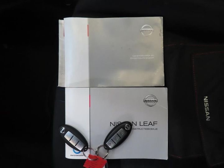 Photo 9 VIN: SJNFAAZE1U0048118 - NISSAN LEAF 