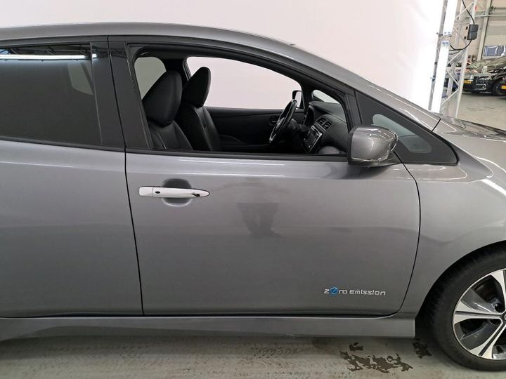 Photo 10 VIN: SJNFAAZE1U0050475 - NISSAN LEAF 