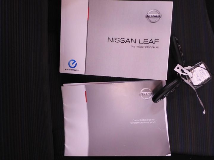 Photo 17 VIN: SJNFAAZE1U0052018 - NISSAN LEAF 