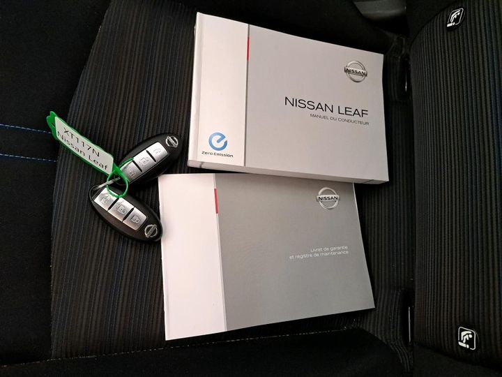 Photo 3 VIN: SJNFAAZE1U0052670 - NISSAN LEAF 