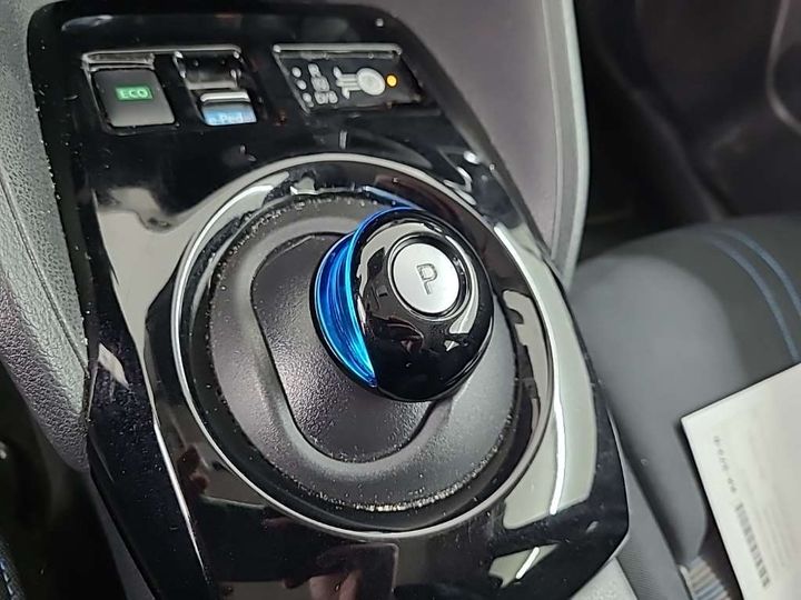 Photo 11 VIN: SJNFAAZE1U0052757 - NISSAN LEAF 