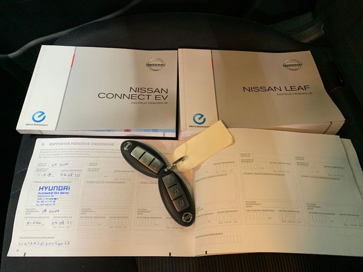 Photo 10 VIN: SJNFAAZE1U0054077 - NISSAN LEAF 