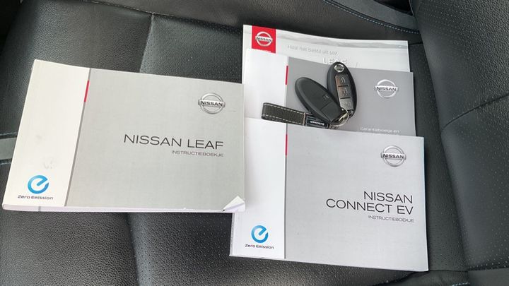 Photo 15 VIN: SJNFAAZE1U0055558 - NISSAN LEAF 