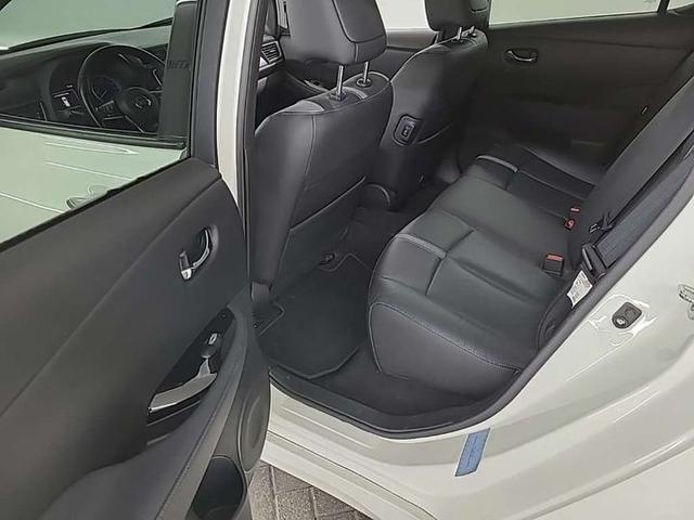 Photo 25 VIN: SJNFAAZE1U0055977 - NISSAN LEAF 