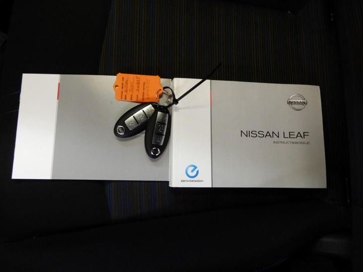 Photo 12 VIN: SJNFAAZE1U0056188 - NISSAN LEAF 