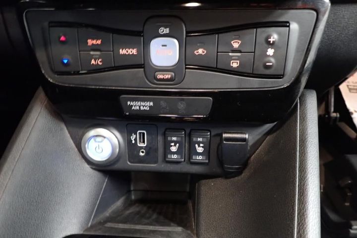 Photo 12 VIN: SJNFAAZE1U0073792 - NISSAN LEAF 