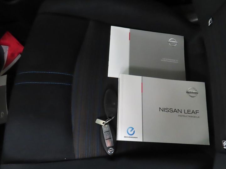 Photo 10 VIN: SJNFAAZE1U0074697 - NISSAN LEAF 