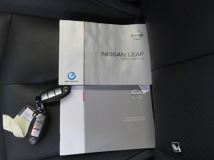 Photo 13 VIN: SJNFAAZE1U0088668 - NISSAN LEAF 