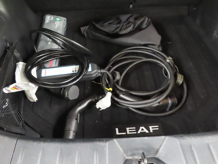 Photo 7 VIN: SJNFAAZE1U0090386 - NISSAN LEAF 