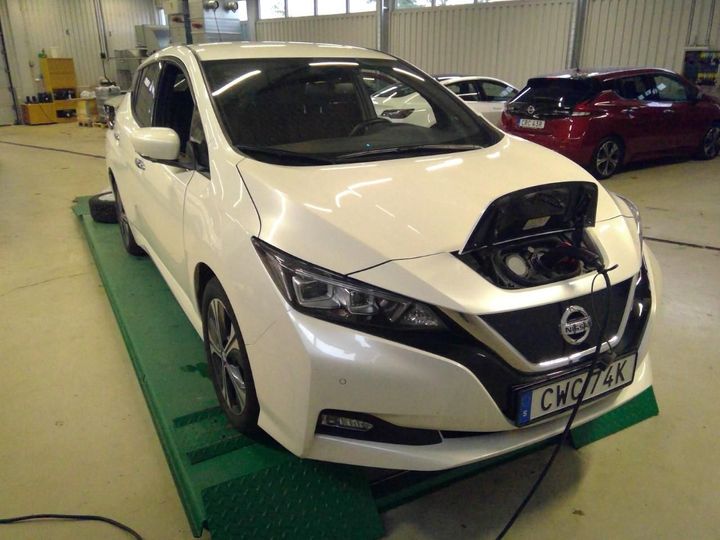 Photo 1 VIN: SJNFAAZE1U0105725 - NISSAN LEAF 