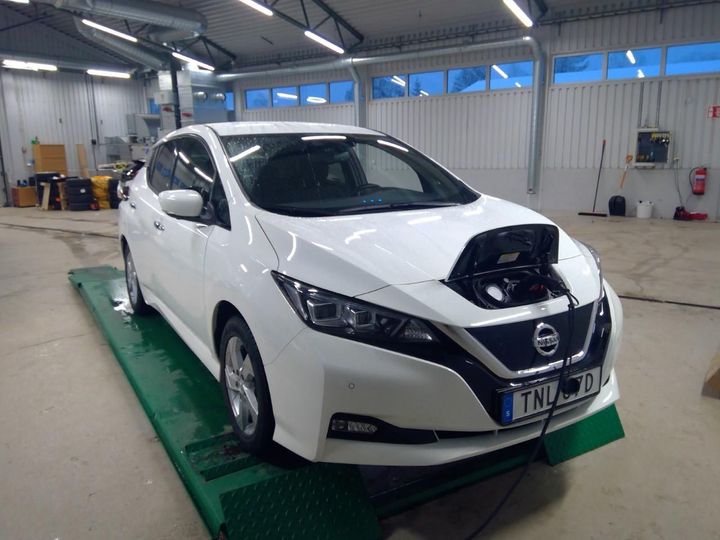 Photo 1 VIN: SJNFAAZE1U0110883 - NISSAN LEAF 