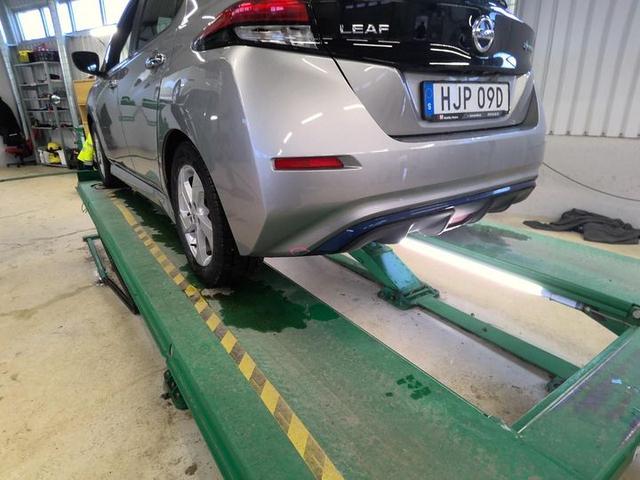 Photo 13 VIN: SJNFAAZE1U0147517 - NISSAN LEAF 