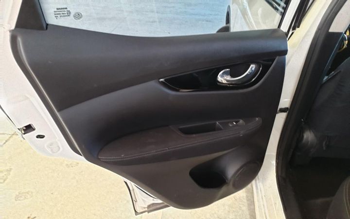 Photo 10 VIN: SJNFDNJ11U2368522 - NISSAN QASHQAI 