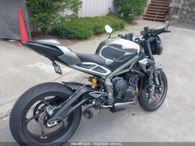 Photo 3 VIN: SMTA554S1LT975450 - TRIUMPH STREET TRIPLE 