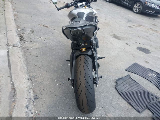 Photo 5 VIN: SMTA554S1LT975450 - TRIUMPH STREET TRIPLE 