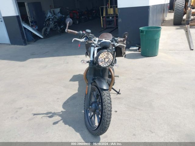 Photo 4 VIN: SMTD31GN2JT872892 - TRIUMPH STREET TWIN 