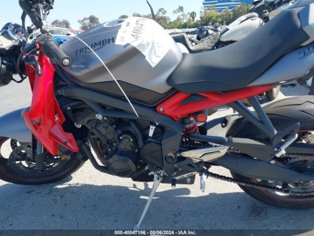 Photo 8 VIN: SMTL03NE4GT739322 - TRIUMPH STREET TRIPLE 