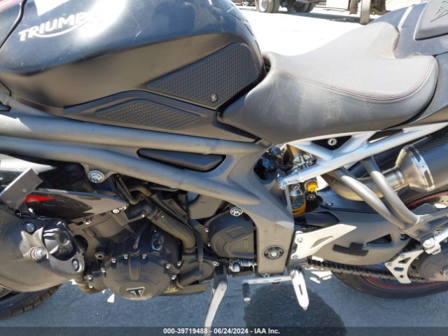 Photo 8 VIN: SMTN53P42KJ900883 - TRIUMPH SPEED TRIPLE 