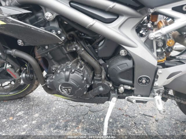 Photo 8 VIN: SMTN53P4XLJ977812 - TRIUMPH SPEED TRIPLE 